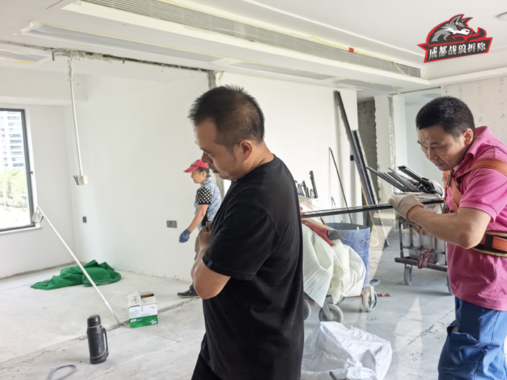 成都龙泉驿区精装房拆除